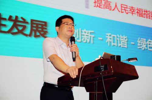 九牧董事長林孝發演講 九牧董事長林孝發演講