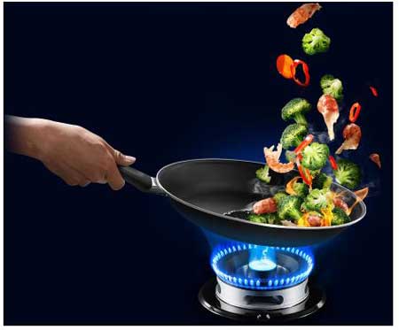 方太極火直噴燃?xì)庠钪苿購N房全憑實(shí)力!