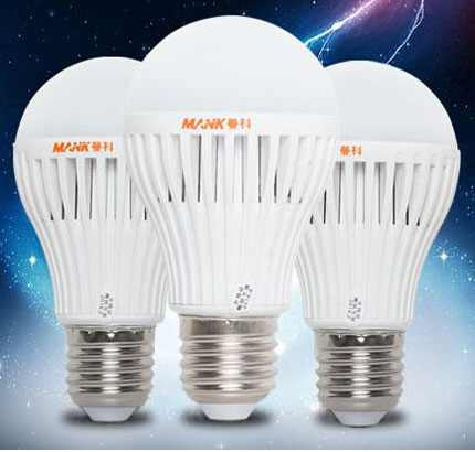 曼科LED照明球泡燈內部構造拆解和功能測試 曼科LED照明球泡燈內部構造拆解和功能測試
