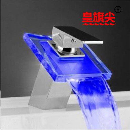 衛(wèi)浴新亮點 皇旗尖LED發(fā)光水龍頭欣賞 衛(wèi)浴新亮點 皇旗尖LED發(fā)光水龍頭欣賞