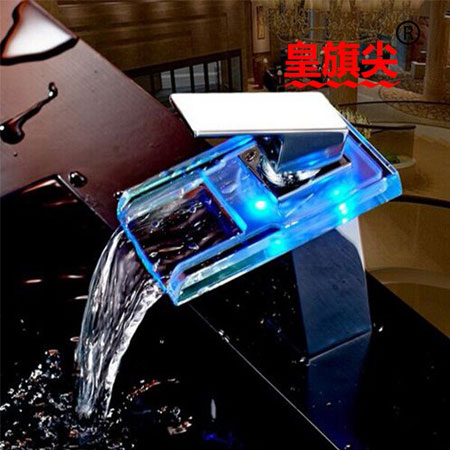 衛(wèi)浴新亮點 皇旗尖LED發(fā)光水龍頭欣賞 衛(wèi)浴新亮點 皇旗尖LED發(fā)光水龍頭欣賞
