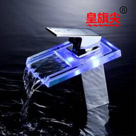衛(wèi)浴新亮點 皇旗尖LED發(fā)光水龍頭欣賞 衛(wèi)浴新亮點 皇旗尖LED發(fā)光水龍頭欣賞