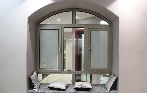 買方市場已形成 門窗企業(yè)服務(wù)更要拼“質(zhì)量” 買方市場已形成 門窗企業(yè)服務(wù)更要拼“質(zhì)量”