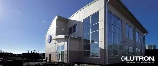 1、服務(wù)美國太空總署的調(diào)光方案