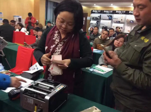 消費(fèi)者如何選購(gòu)一款隨心所浴的電熱水器?