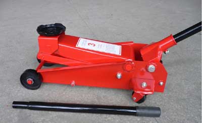 汽車都應(yīng)該備有這十樣?xùn)|西 趕快去集齊它們吧! 汽車都應(yīng)該備有這十樣?xùn)|西 趕快去集齊它們吧!