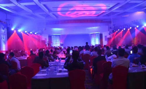 熱烈慶祝雷致電動(dòng)車2017財(cái)富會(huì)議圓滿成功