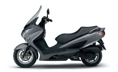 小編提醒你:電動車沖電需要注意這些問題 小編提醒你:電動車沖電需要注意這些問題