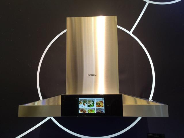 老板電器AWE再推高端油煙機 吸力更大更智能