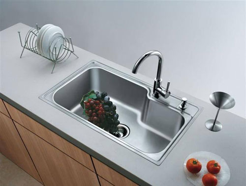 如何選擇一款大小合適且質量好的廚房水槽?