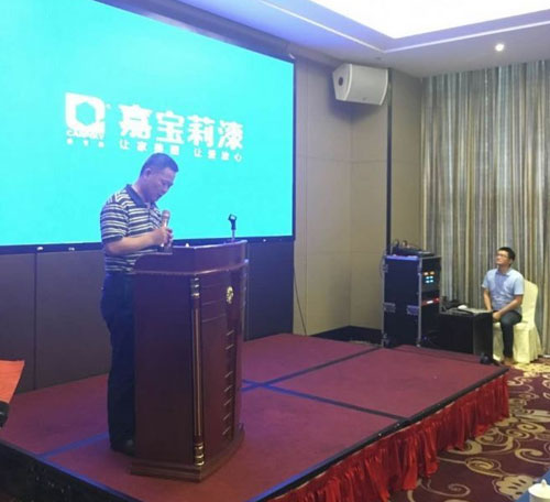 藝術(shù)涂料大師路易吉攜您探討“中意”涂料設(shè)計(jì)那些事 藝術(shù)涂料大師路易吉攜您探討“中意”涂料設(shè)計(jì)那些事