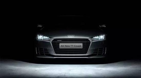 汽車照明知識(shí)講解之隱藏在行駛中的“燈語(yǔ)” 汽車照明知識(shí)講解之隱藏在行駛中的“燈語(yǔ)”