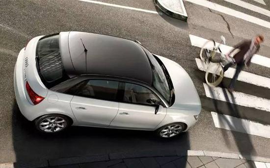 汽車照明知識(shí)講解之隱藏在行駛中的“燈語(yǔ)” 汽車照明知識(shí)講解之隱藏在行駛中的“燈語(yǔ)”