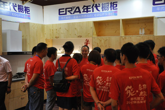 年代廚衛無所不能 新品聯動市場創新輝煌 年代廚衛無所不能 新品聯動市場創新輝煌