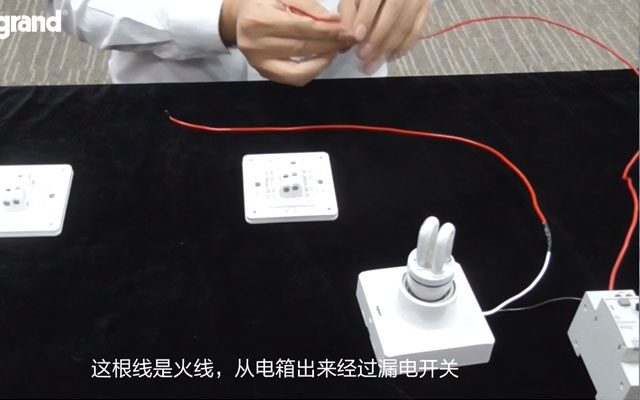 中國十大開關(guān)品牌:雙控開關(guān)接線步驟 中國十大開關(guān)品牌:雙控開關(guān)接線步驟