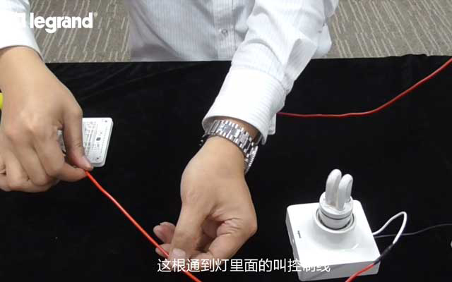 中國十大開關(guān)品牌:雙控開關(guān)接線步驟 中國十大開關(guān)品牌:雙控開關(guān)接線步驟