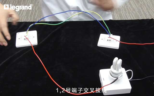 中國十大開關(guān)品牌:雙控開關(guān)接線步驟 中國十大開關(guān)品牌:雙控開關(guān)接線步驟