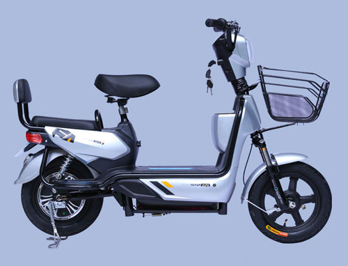 行業無序競爭嚴重 電動車知名品牌線上線下融合發展