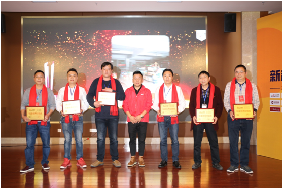 百事得涂料 勇攀高峰 爭當行業王牌