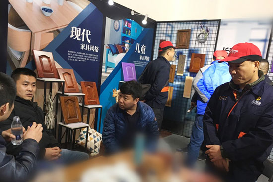 多變風格引領裝修潮流——長頸鹿漆精彩亮相中國國際門業展覽會