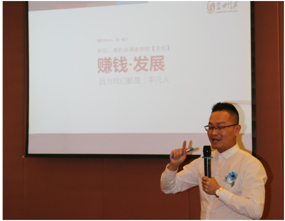 引爆品牌 斯特廚電開(kāi)啟品牌營(yíng)銷“新元年” 引爆品牌 斯特廚電開(kāi)啟品牌營(yíng)銷“新元年”