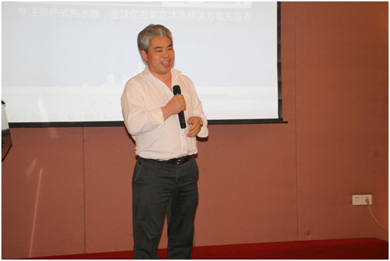 引爆品牌 斯特廚電開(kāi)啟品牌營(yíng)銷“新元年” 引爆品牌 斯特廚電開(kāi)啟品牌營(yíng)銷“新元年”