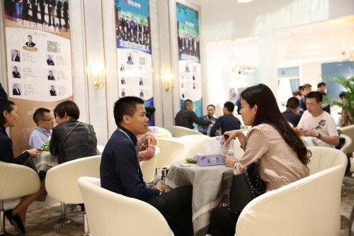 豆丁莊園領導中國青少年高端實木家具市場