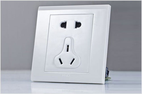 關于學校插座該怎么選擇呢?漢的電氣告訴你! 關于學校插座該怎么選擇呢?漢的電氣告訴你!
