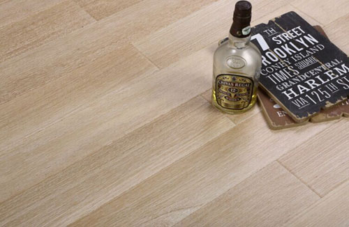 2018挑選實木地板有三小招，見好就收