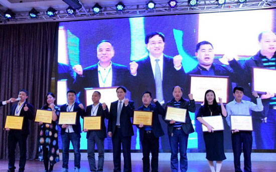 回昔往首,發力明天!盤點偉業牌2017年度大事記 回昔往首,發力明天!盤點偉業牌2017年度大事記