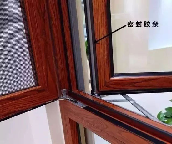 關注老年人健康,共筑希望——紅橡樹高端凈音門窗 關注老年人健康,共筑希望——紅橡樹高端凈音門窗