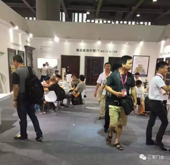知名品牌三榮門業在廣州建博會上大放異彩