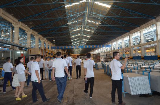 陶瓷品牌日記|能強開展《藍山印象現代瓷磚》專項培訓 陶瓷品牌日記|能強開展《藍山印象現代瓷磚》專項培訓