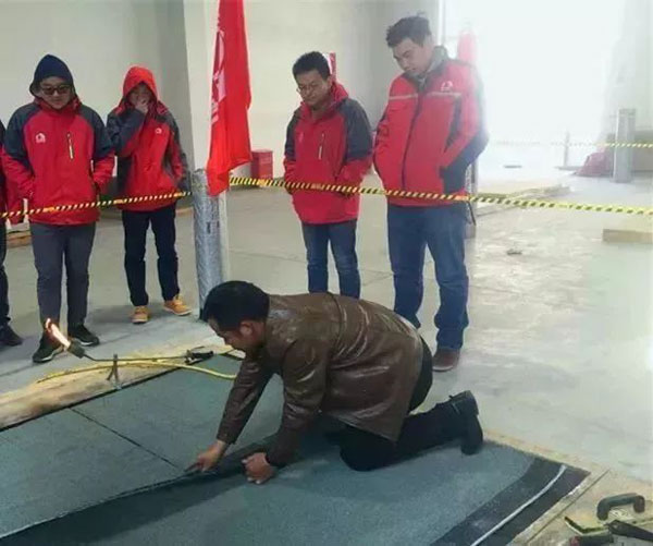 防水材料人物|東方雨虹鐘友良:讓防水工藝傳承始終青出于藍 防水材料人物|東方雨虹鐘友良:讓防水工藝傳承始終青出于藍