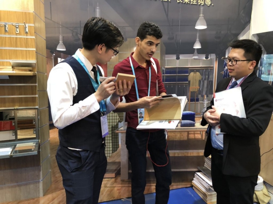 品牌大事|紅棉花板材精彩亮相中國進出口商品春季交易會 品牌大事|紅棉花板材精彩亮相中國進出口商品春季交易會