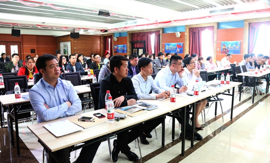 品牌大事|南海保時(shí)吉銷售精英蒞臨耀東華公司參觀交流