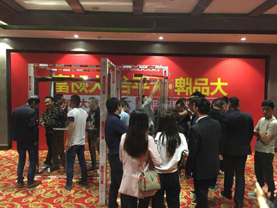 鏡頭聚焦 多莎淋浴房杭州經(jīng)銷峰會(huì)盛大召開 鏡頭聚焦 多莎淋浴房杭州經(jīng)銷峰會(huì)盛大召開