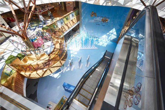 大金空調New Life Style藝術展打造"藍色森林"