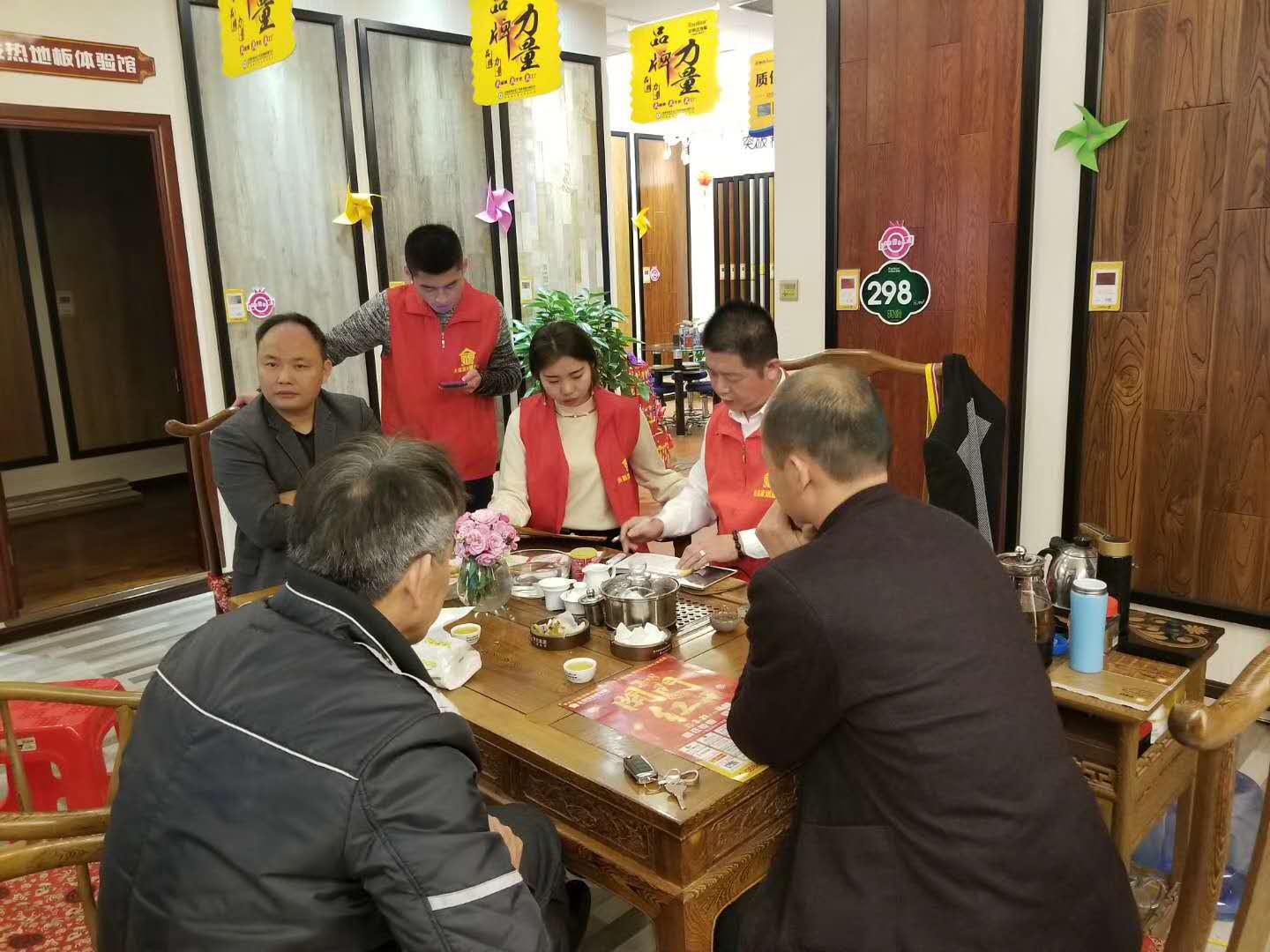 品牌營銷|榮事達地板經銷商不靠扶持靠實干，活動進行中