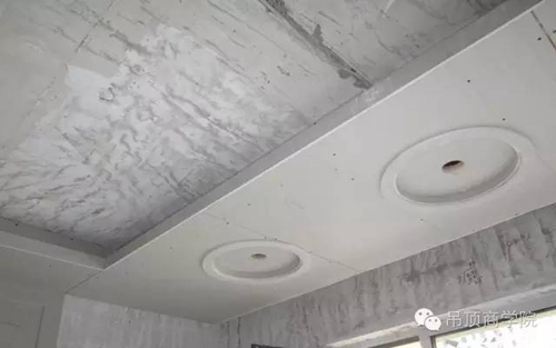 家里裝個吊頂一月用了1000元電，劣質吊頂你敢用？