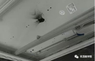 家里裝個吊頂一月用了1000元電，劣質吊頂你敢用？