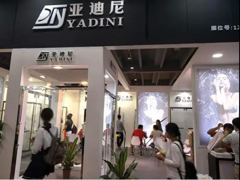 亞迪尼衛(wèi)浴萬明： 堅持產(chǎn)品實用性，讓人人用上好淋浴房