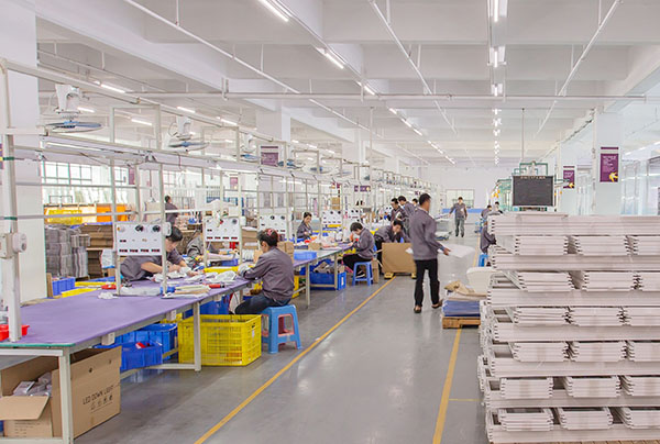 品牌介紹|基地燈飾，光芒源于一個勇敢的開始