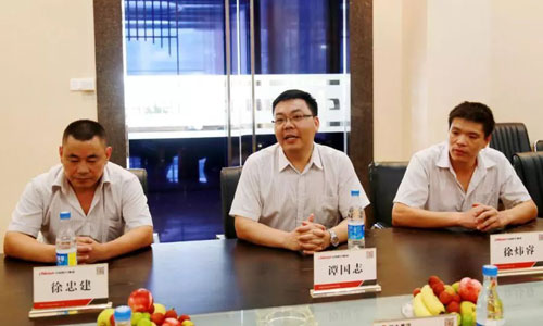 恒大集團蒞臨群升門業考察，對新型避難間防火門予以肯定