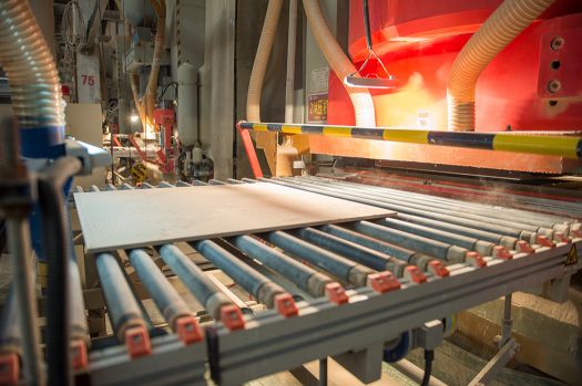 品牌榮譽(yù)|匯亞磁磚連續(xù)17年榮膺廣東省守合同重信用企業(yè)稱(chēng)號(hào)