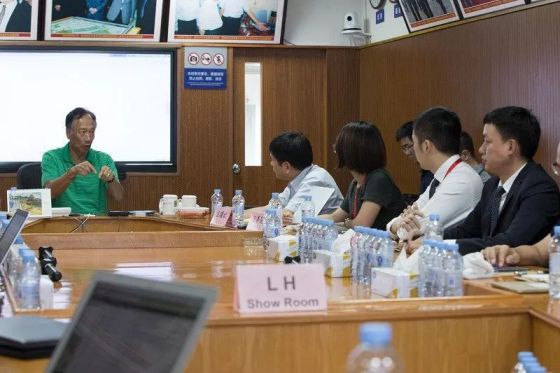 攜手打造中國智能制造示范企業，王力與富士康簽約戰略合作協議