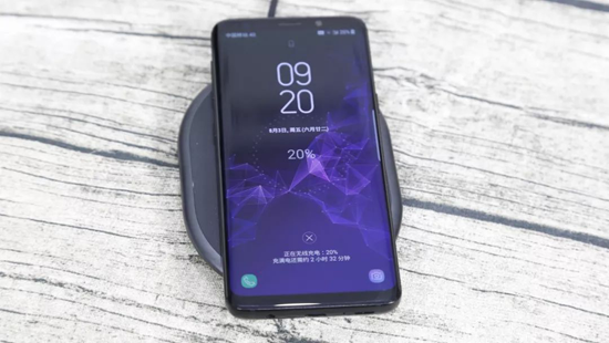 品牌產品|看看公牛無線充電器快速充電及溫度控制的優秀表現