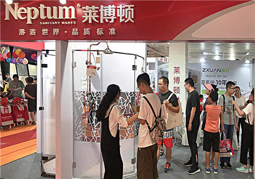品牌大事|八月為愛(ài)煥新 萊博頓淋浴房邂逅北京華夏家博會(huì) 品牌大事|八月為愛(ài)煥新 萊博頓淋浴房邂逅北京華夏家博會(huì)