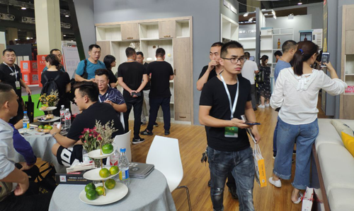 整個木業(yè)之都只有一個締朗 | 震撼出擊大放異彩 整個木業(yè)之都只有一個締朗 | 震撼出擊大放異彩