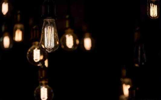 想要悶聲發財,實際上燈飾照明行業正在悄然變化 想要悶聲發財,實際上燈飾照明行業正在悄然變化